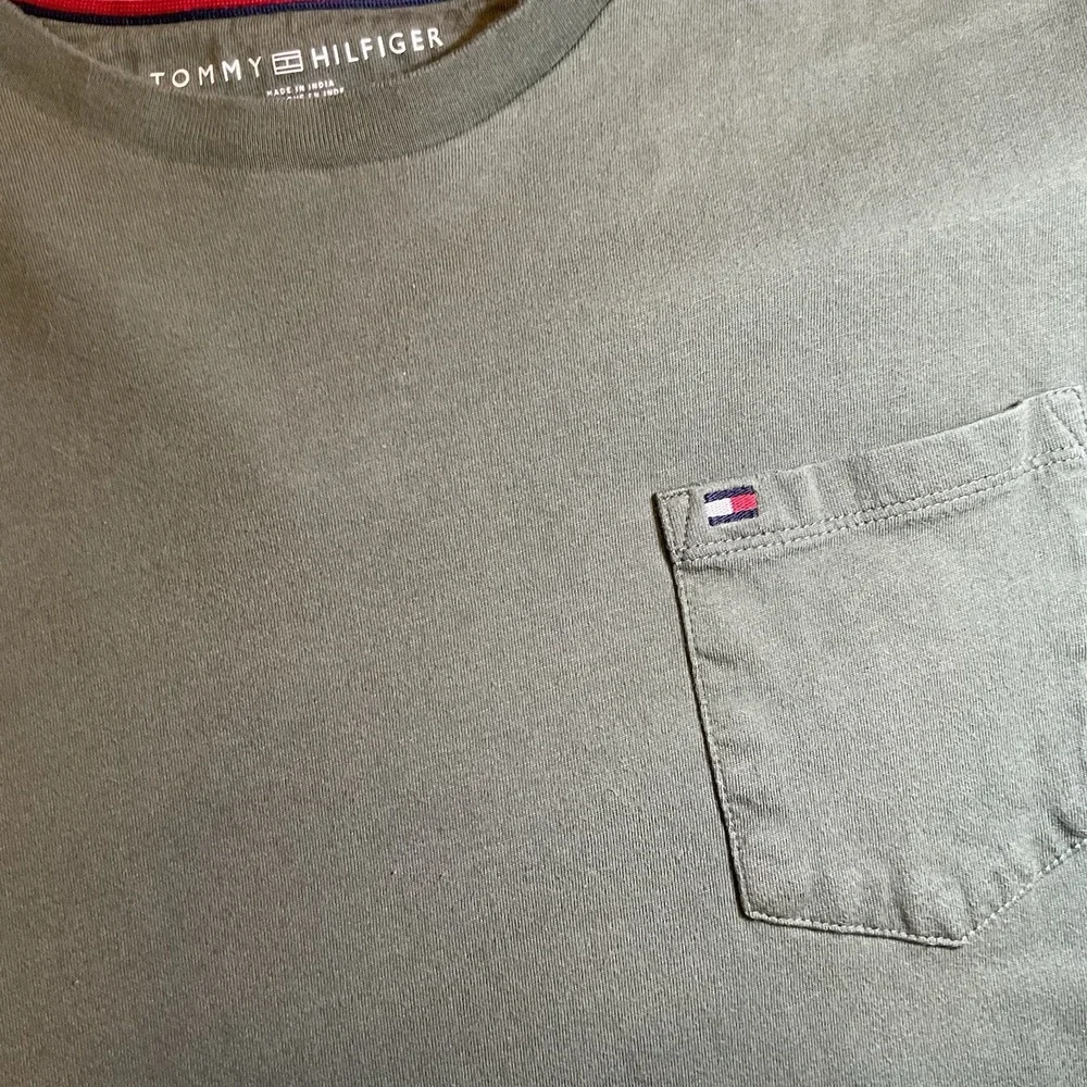 Tommy Hilfiger Classic Fit Mens T Shirt Green‎ Small Pocket Logo Classic Preppy